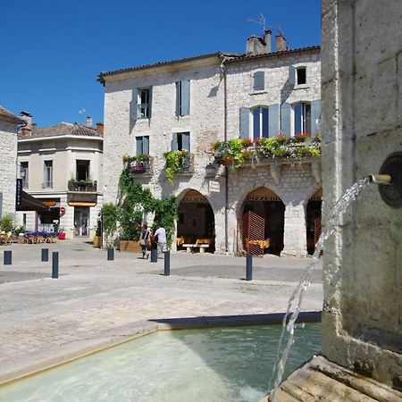 Gîte la canopée à Duras - Piscine Exterior foto