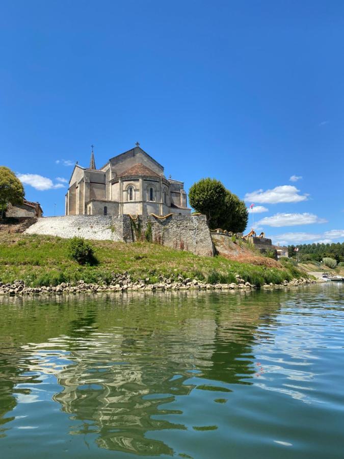 Gîte la canopée à Duras - Piscine Exterior foto